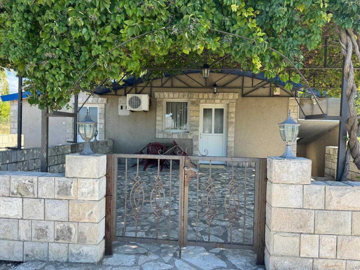 Apartments Airport Golubovci Podgorica Bagian luar foto